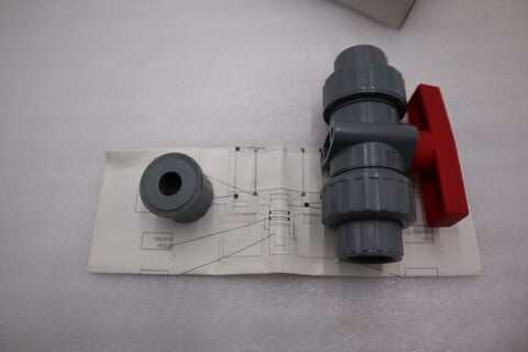 Hayward-Tyler TBB2005CPFG 1/2" CPVC True Union Ball Valve Socket/Threaded STK H876A - Image 3