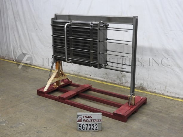 1200 sq.ft., APV / SPX, VEGA-028 R-16, Stainless Steel plate and frame heat exchanger, 150 psi, 302 plates - Image 1