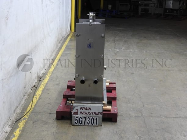 495 sq.ft., Thermaline, T28CH, Stainless Steel plate and frame heat exchanger, 100 psi, 165 plates - Image 4