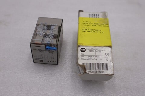 Allen-Bradley Bradley 700-HA32Z24-3-4/D Relay, new open box, STK K2102CC - Image 2
