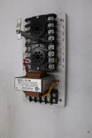 New honeywell micro switch fe-trb control base module stock 4577 - Image 3
