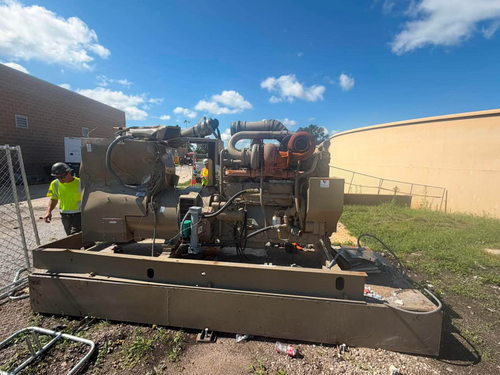 750 HP Cummins #KTTA19-G2, diesel engine, complete, warranty, 740 hours - Image 1