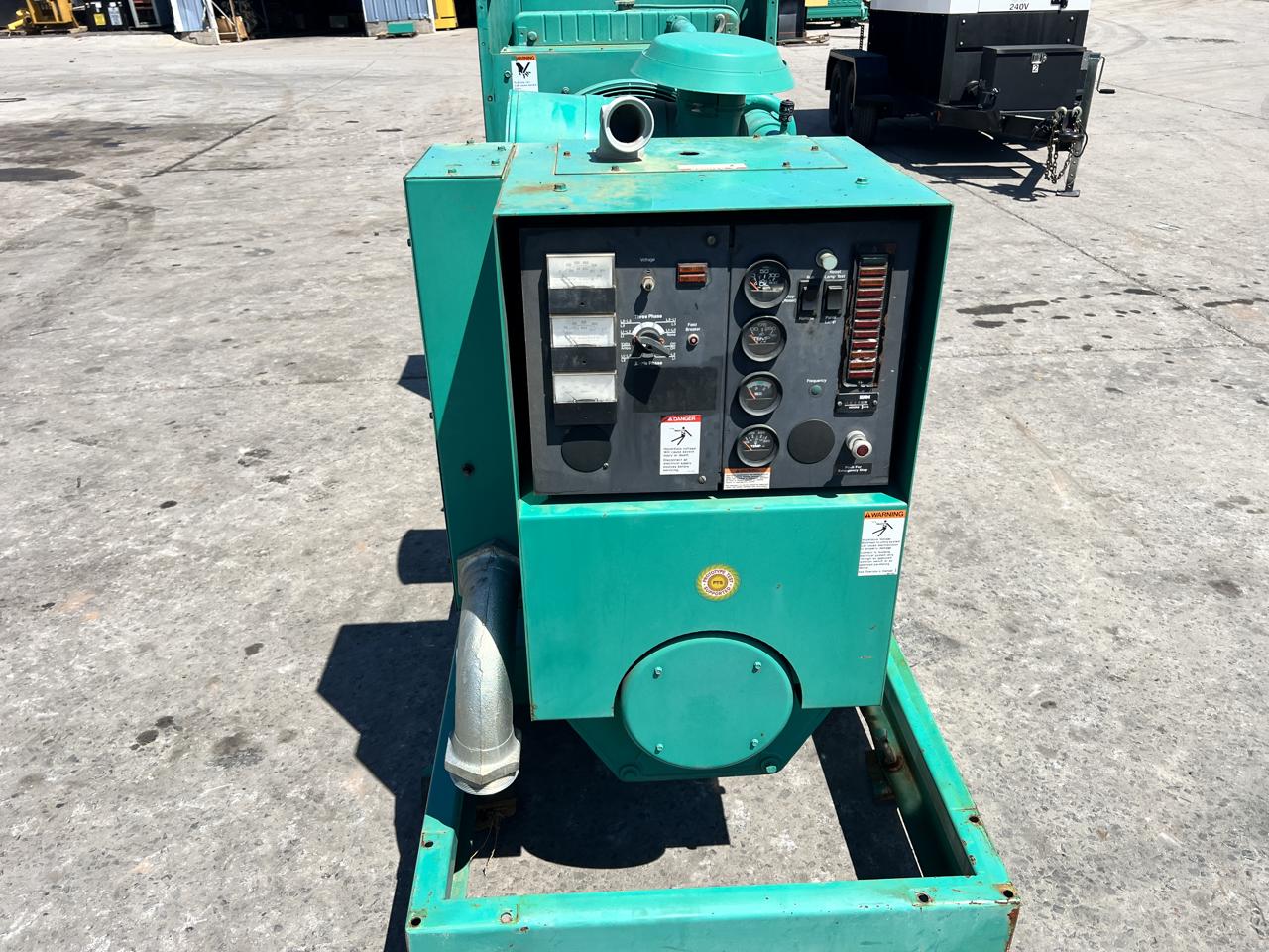 150 KW Cummins/Onan #150DGFA, diesel generator set, 480 Volts, 1/3 phase, 8.3L Cummins engine, open skid - Image 3