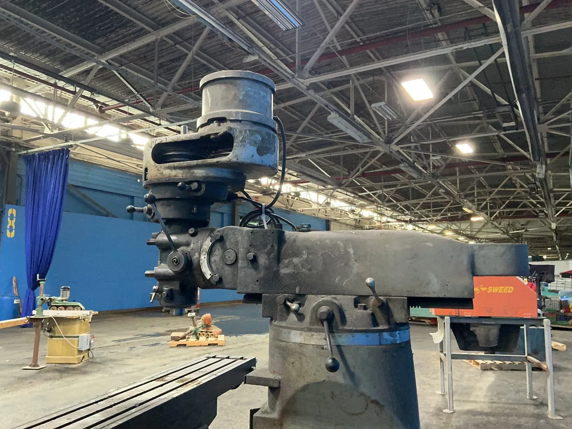 Birmingham #BPS1642, vertical mill, 9" x 48" table, 1.5 HP, 3400 RPM - Image 3