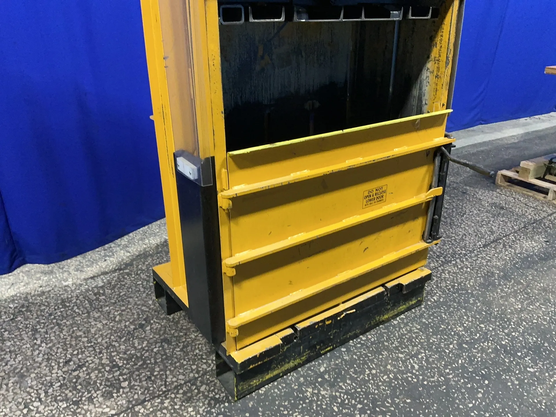 20" x 40" GPI Divison #M42BC, baler, 1-1/2 HP, 3450 RPM - Image 2