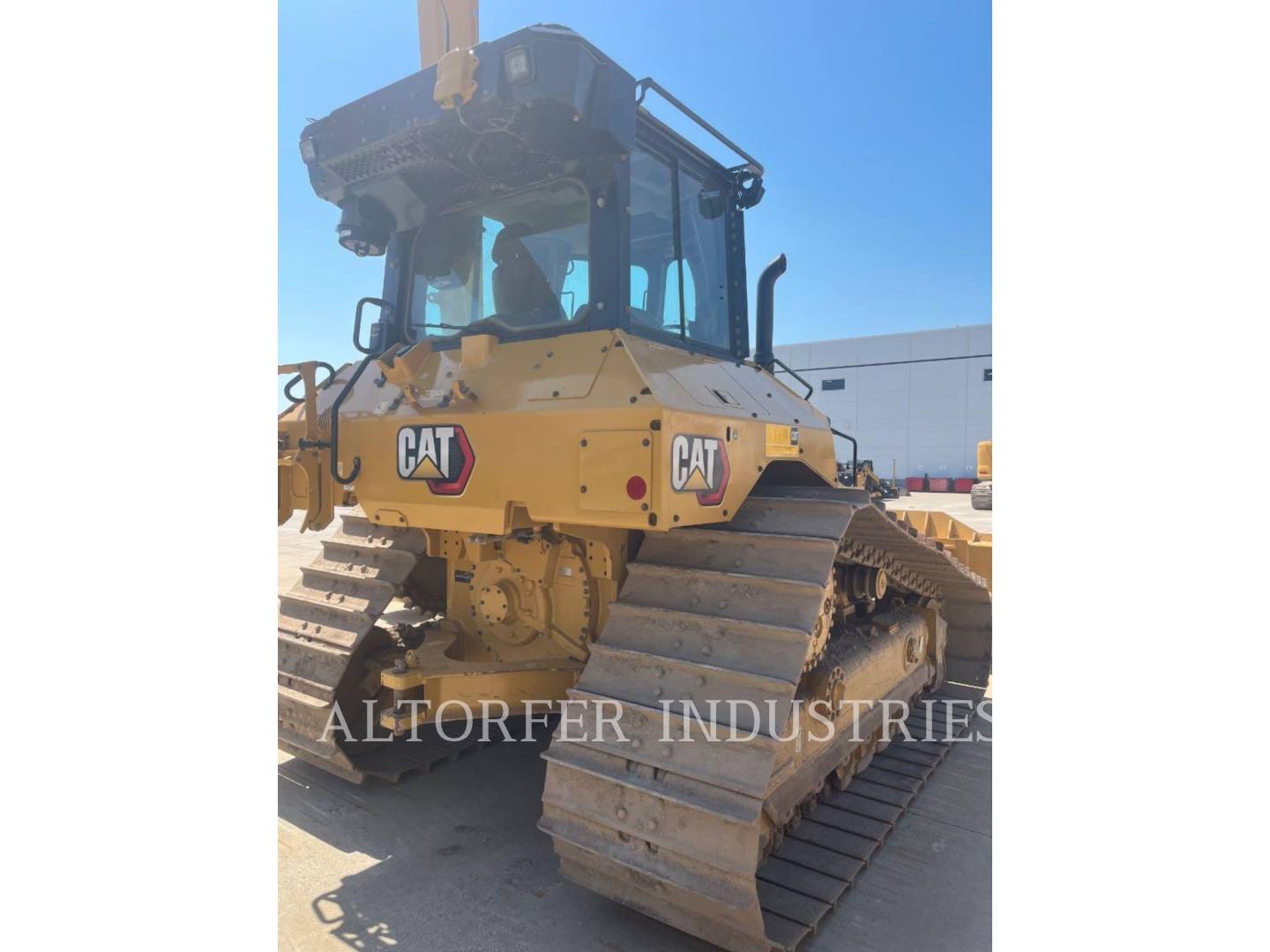 Caterpillar D5-17LGP3D, 2832 hours, S/N: RG901270, 2022 - Image 3