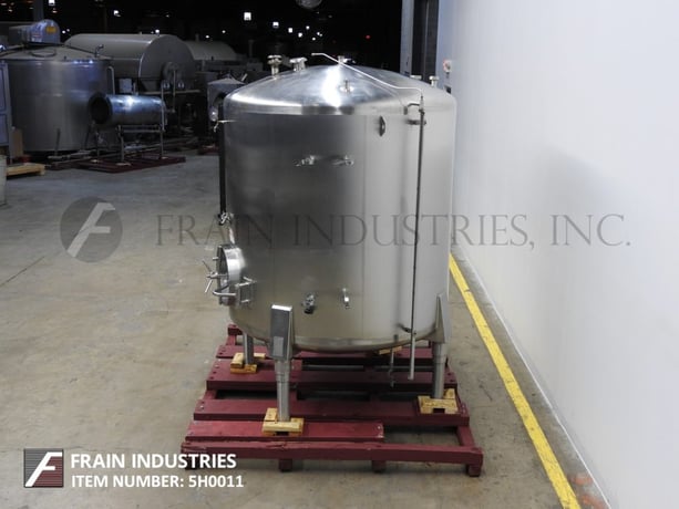 1000 gallon Cherry Burrell #CV, 304 Stainless Steel, single wall tank, 65" diameter x 80" deep with a 64" - Image 4