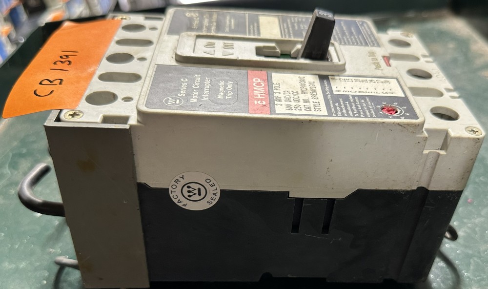 3 Amps. Westinghouse, Series C, Molded Case Circuit Breaker, 3-Pole, 3A, 600V Max., Magnetic Trip Only, Adj. - Image 3