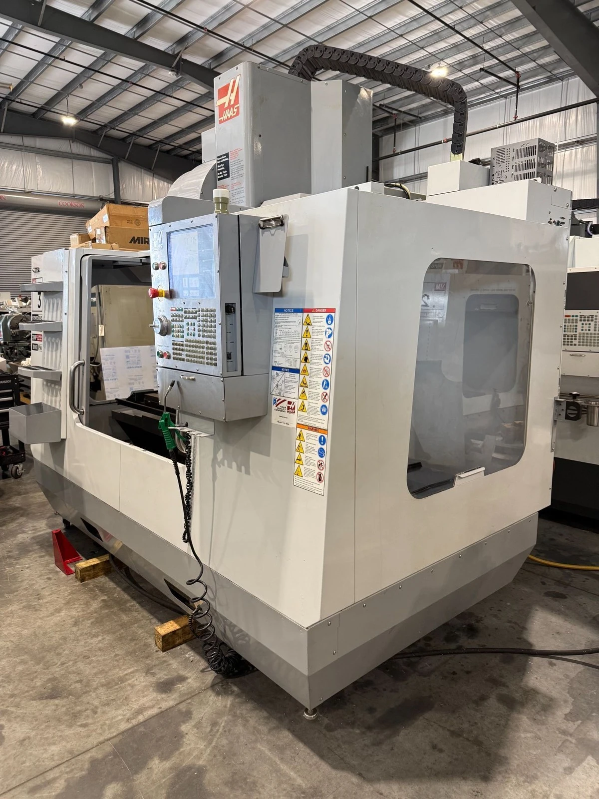 Haas #VF-3BYT, 4-Axis CNC Vertical Machining Center, 40" X, 26" Y, 25" Z, 54" x 24" table, 30 HP, 7500 RPM - Image 2
