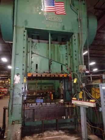 400 Ton, Verson #C2-400-60-48T, 18" stroke, 38" Shut Height, 60" x 48" bed, 20 SPM - Image 1