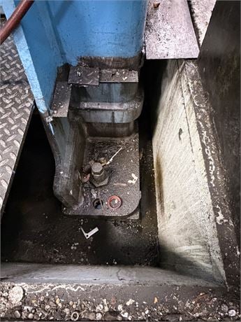 440 Ton, Niagara #SC2-400-120-60, straight side double crank press, 12" stroke, 40" Shut Height, 14" adj., 50 - Image 5