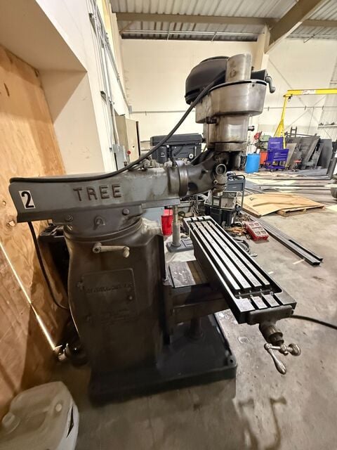 Tree #2UVR, vertical mill, 10.5" x42" table, approx. 25" X, 10" Y, 16" Z, 60-3300 RPM variable speed head - Image 2