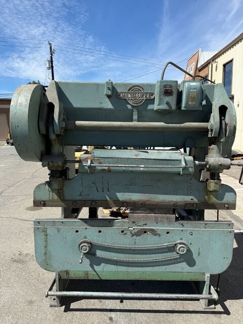 12 gauge x 4' Doelger & Kirsten #25-4, mechanical press brake, 7/8" die, 40 SPM, flywheel drive, adjustable - Image 1