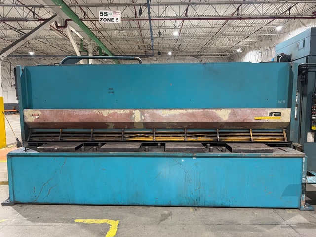 0.8" x 13' 4" Adira #GVX-1340, hydraulic power squaring shear, 493 kN cutting force, 440 V., 60 Hz., 1999 - Image 1