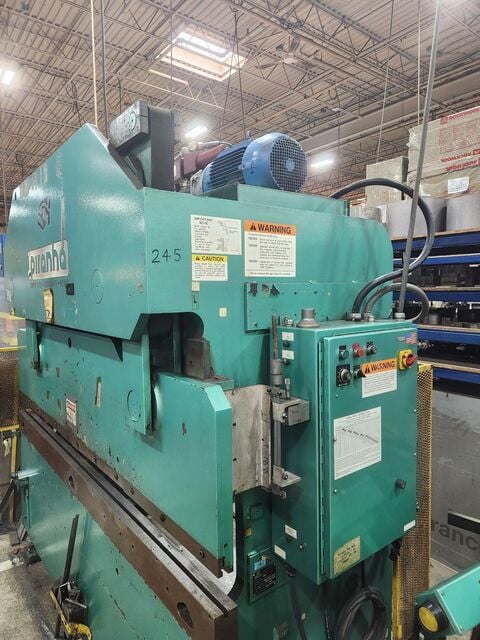 65 Ton, Piranha #6508, Press Brake, 8' overall, 78" between housing, 6" stroke, 15" daylight, 9" shut height - Image 2