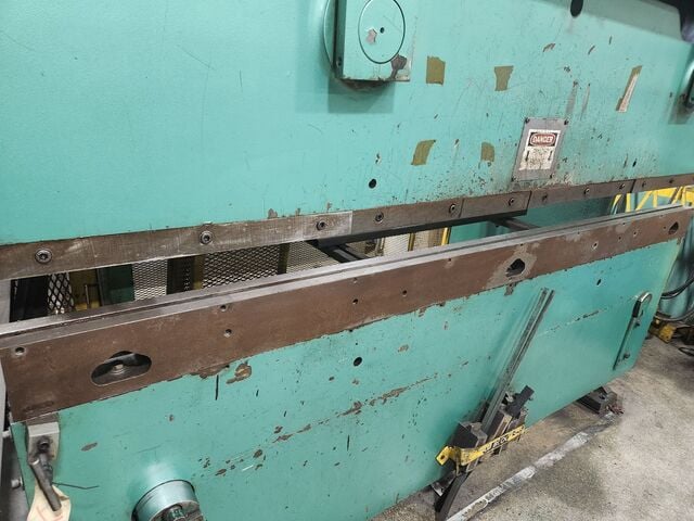 65 Ton, Piranha #6508, Press Brake, 8' overall, 78" between housing, 6" stroke, 15" daylight, 9" shut height - Image 5