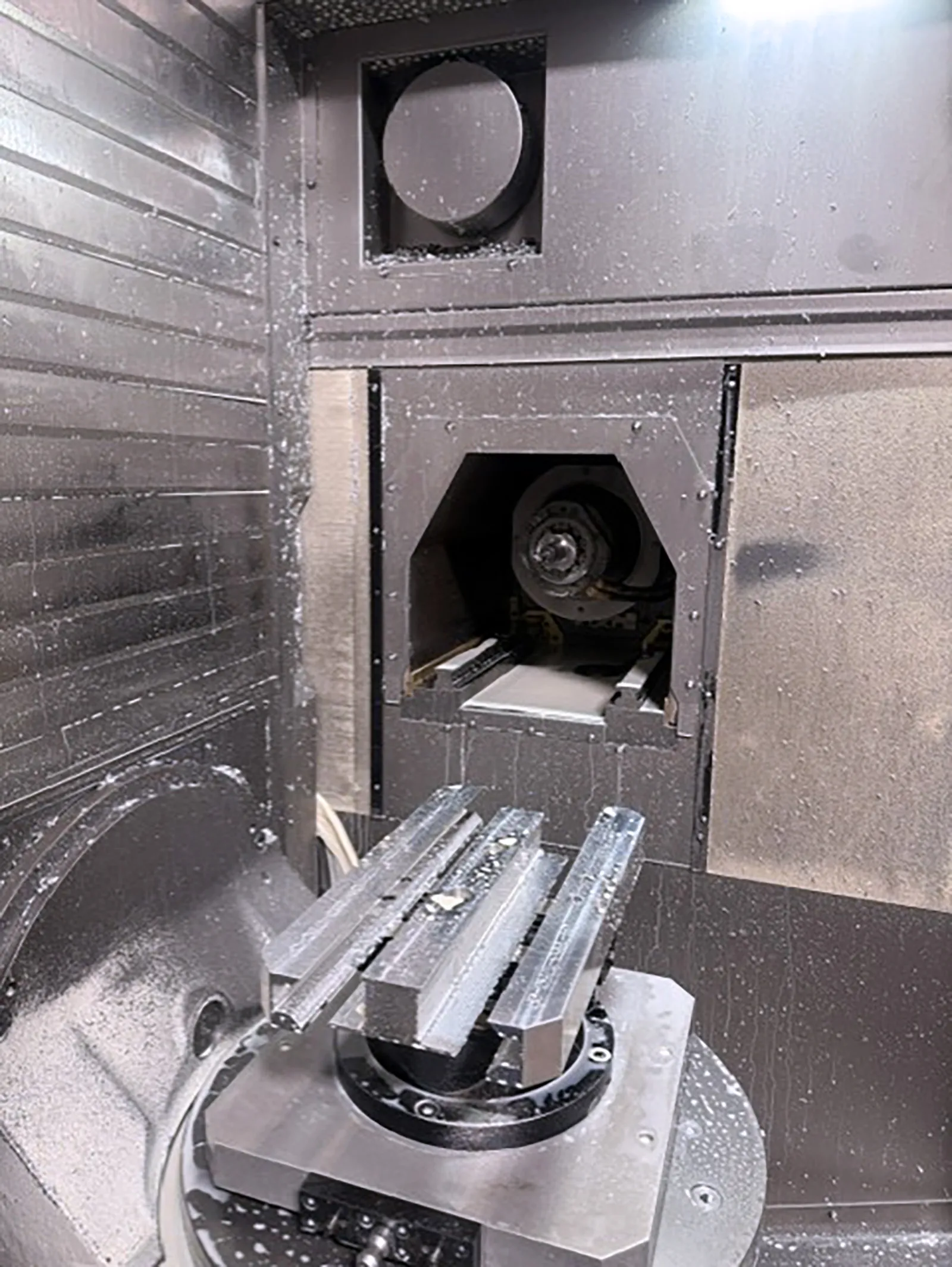 Grob #G350, CNC horizontal machining center, 5-Axis, 99 automatic tool changer, 23.6" X, 33.6" Y, 29.5" Z - Image 7
