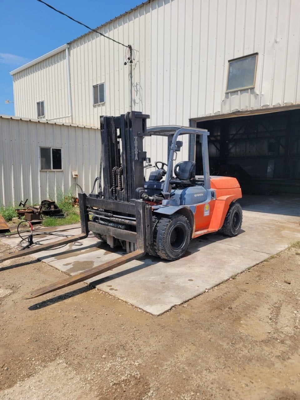 15500 lb. Toyota #8FDU70, Diesel Forklift, 6" x72" forks, 3-stage, 1668" lift height, 2007 - Image 6