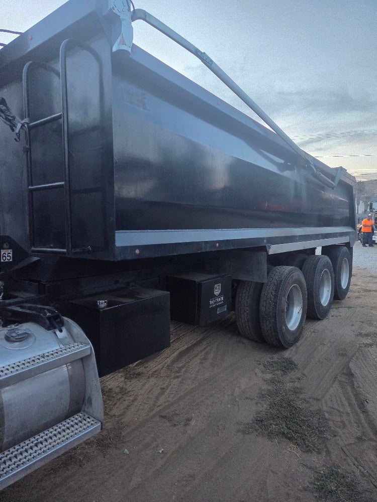 Peterbilt #579-Supertag, Tri-axle Dump Truck, 610,605 mi, 2016 - Image 6