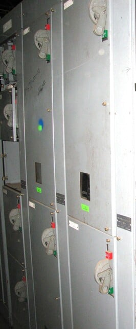 .7 HP Allen-Bradley #1305-BA02A, ac variable frequency drive in moto, 460 Volt, (7 available) - Image 2