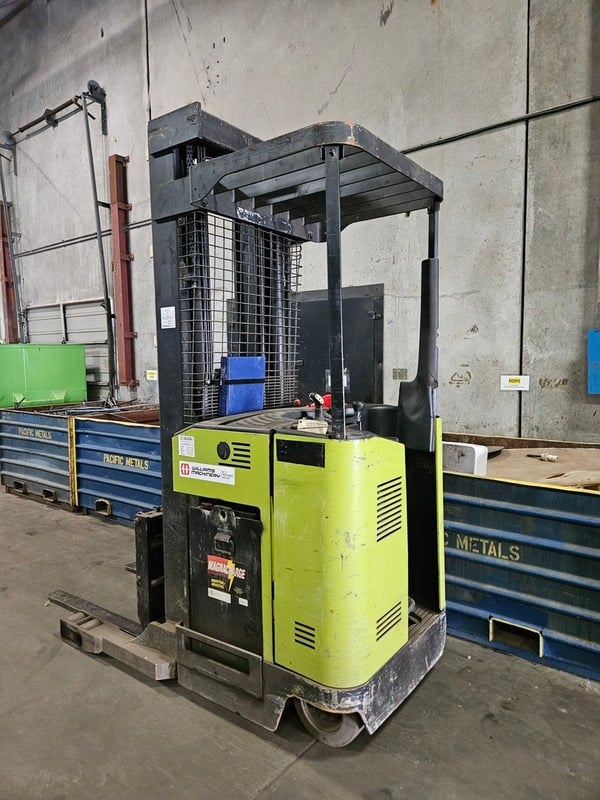 4,500 lb. Clark #NPR22, Electric Forklift, 210" lift height, 95" lowered mast, 3-stage, cushion tire, side - Image 3