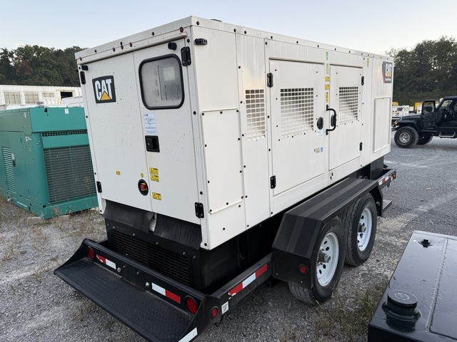 182 KW Caterpillar #XQ230, Mobile Diesel Generator, 1800 RPM, multi-voltage, EMCP 4.4 digital control panel - Image 3