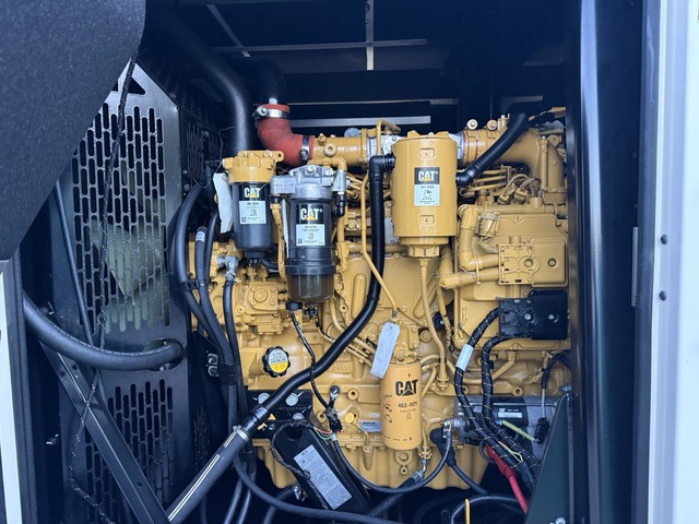 182 KW Caterpillar #XQ230, Mobile Diesel Generator, 1800 RPM, multi-voltage, EMCP 4.4 digital control panel - Image 6