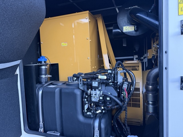 182 KW Caterpillar #XQ230, Mobile Diesel Generator, 1800 RPM, multi-voltage, EMCP 4.4 digital control panel - Image 9