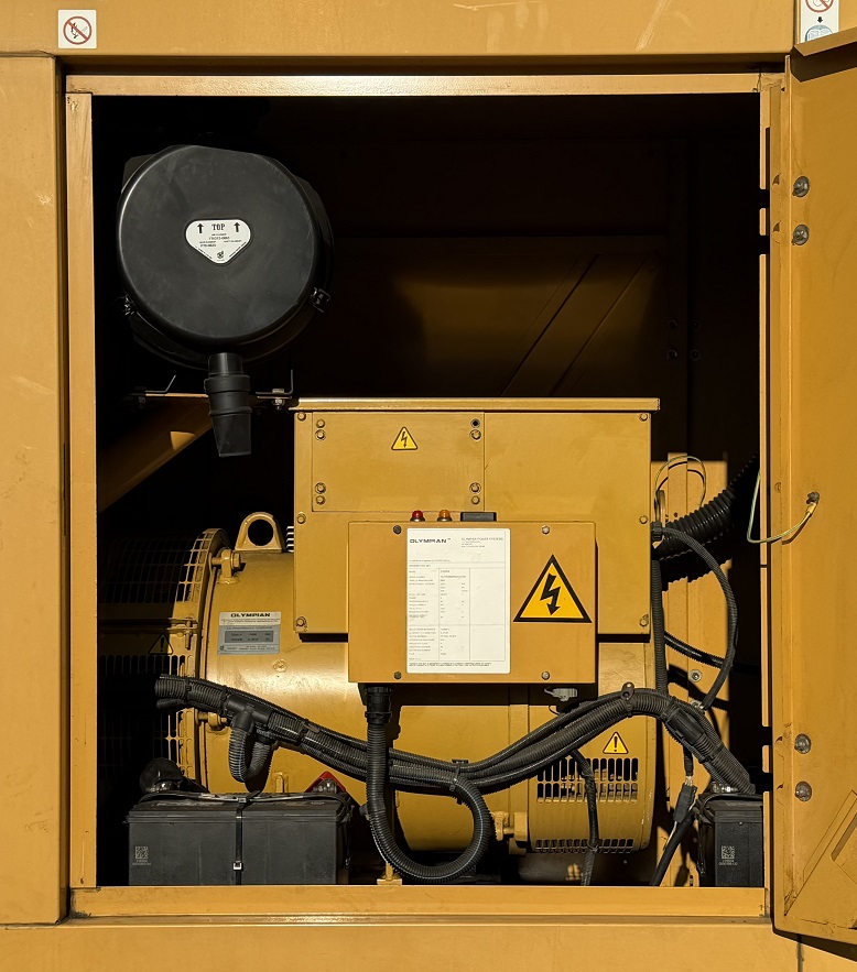 200 KW Olympian #D200P4, diesel generator set, 277/480 Volts, 3 phase, 1800 RPM, Perkins engine, 120 hours - Image 9