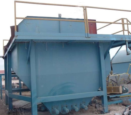 Sludge feed Hopper, 25 cu.yd., 12' W x 9' H x 14' L, 4 screw discharge to truck, Carbon Steel, unused - Image 8