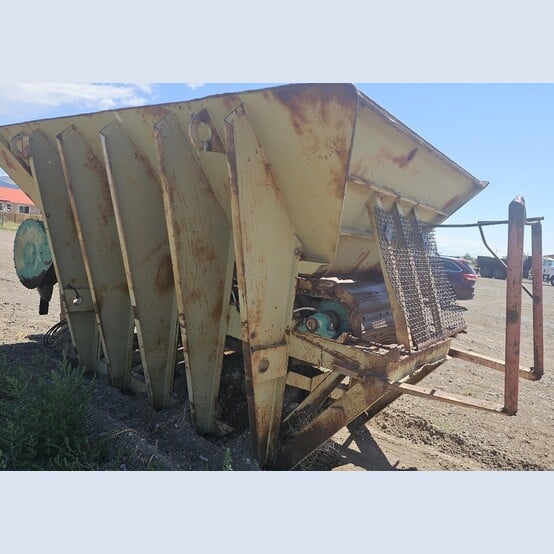 Eagle Crusher, Apron Feeder, 42" width x 14' L, 8 cu.yd. capacity, includes prescreen - Image 2