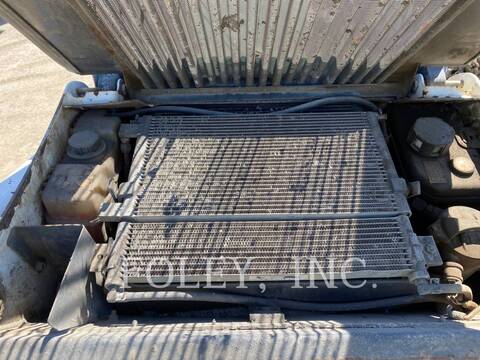 Bobcat S450, Skid Steer Loader, 3128 hours, S/N: AUVB11527, 2015 - Image 8