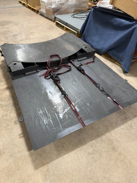Wulftec #WSML-150-S, shrink wrapper with secondardy platform for rolling up with a pallet jack - Image 4