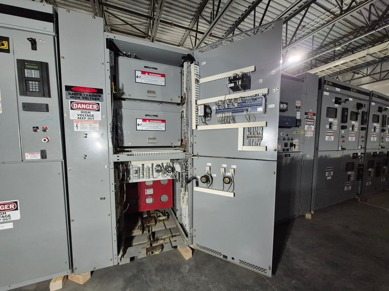 Federal Pioneer, Medium Voltage Metal-Clad Switchgear Cell, 2000 amp, 4760 Volt, SEL relay, 3PH, 2002 - Image 3