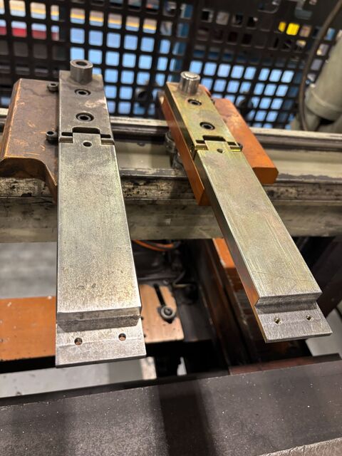 320 Ton, Accurpress #732012, 4-Axis CNC Press Brake, 12' overall length, 10.5' between housing, 6" stroke - Image 5