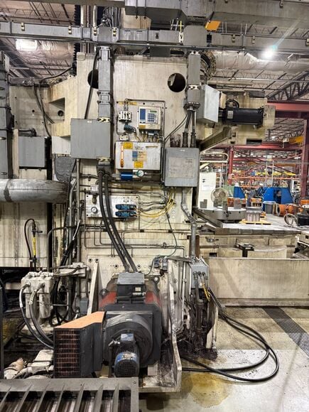 42" Giddings & Lewis #36-VTC, CNC Vertical Turning Center, 37" work height under rail, 50 HP, (2) 4-jaw - Image 10