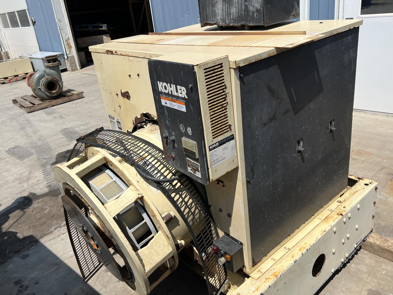 240 KW Kohler #250REOZB, generator end, 277/480 Volts, 3 Phase, 12 wire reconnectable, 725 hours, 1999 - Image 4