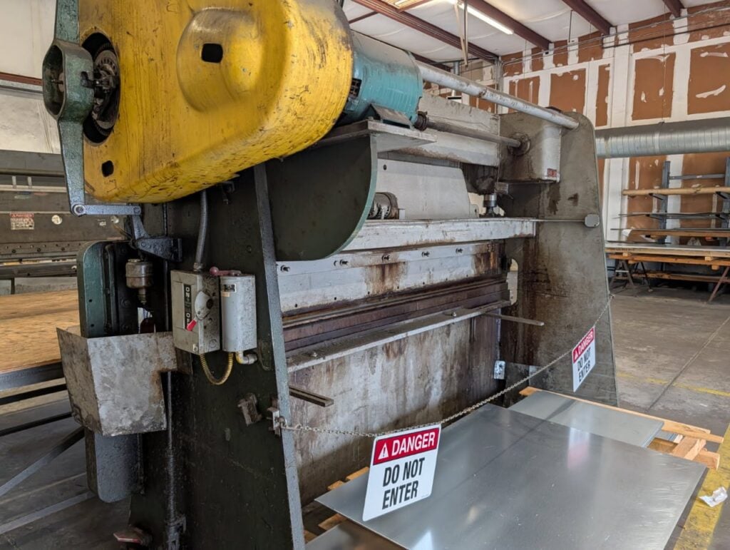 60/90 Ton, Chicago, Dreis & Krump #1012-L, press brake, 12' overall - Image 2