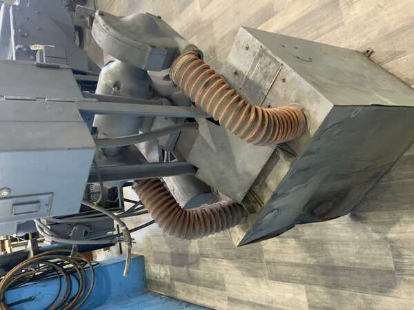 Cincinnati #102, double end grinder, 1/2 HP, 3600 RPM, 8" wheel diameter, built in dust collector - Image 2