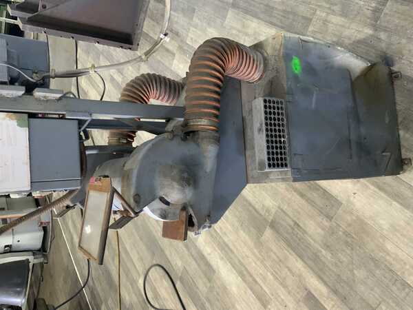 Cincinnati #102, double end grinder, 1/2 HP, 3600 RPM, 8" wheel diameter, built in dust collector - Image 3