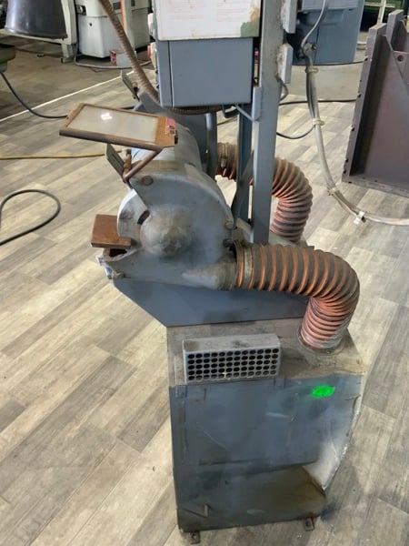 Cincinnati #102, double end grinder, 1/2 HP, 3600 RPM, 8" wheel diameter, built in dust collector - Image 8