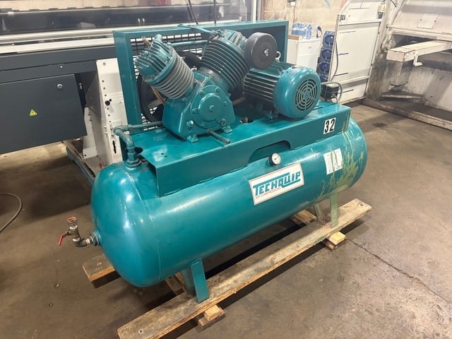 10 HP Techquip #MPC-32, Air Compressor, horizontal receiver tank, 1750 RPM, 200 psi @ 450°F MAWP, 575 Volt - Image 3