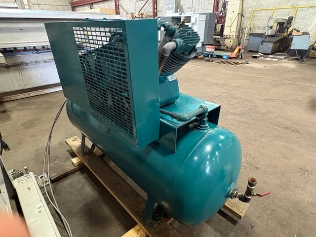 10 HP Techquip #MPC-32, Air Compressor, horizontal receiver tank, 1750 RPM, 200 psi @ 450°F MAWP, 575 Volt - Image 4
