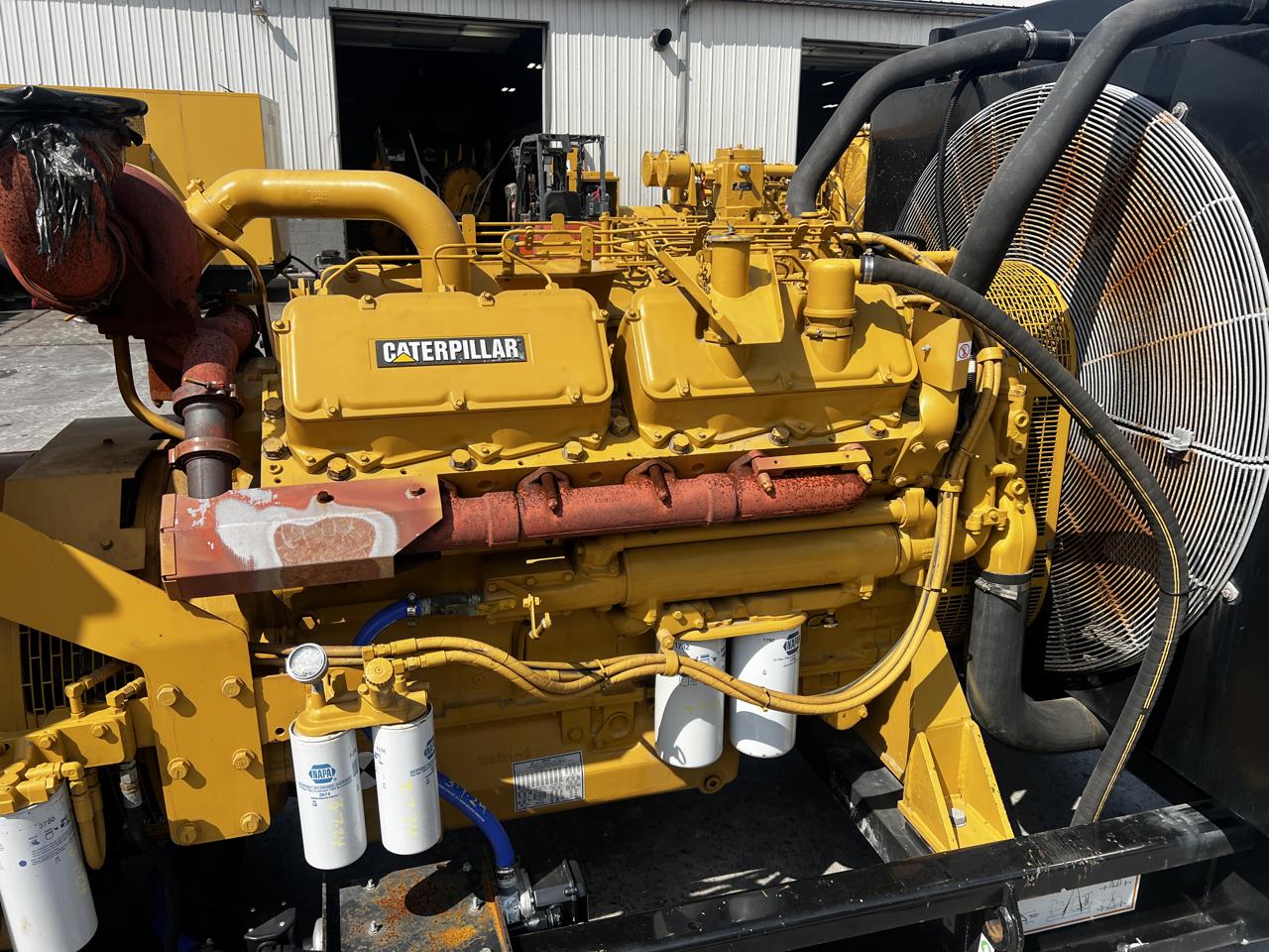 500 KW Caterpillar #3412, Diesel Generator Set, 240/480 Volts, 1800 RPM, SR4 generator end, circuit breaker - Image 8