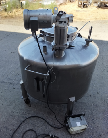198 gallon Lee Industries #750L-DBT, Stainless Steel Agitated Pressure Tank, 44" diameter x 20" straight - Image 3