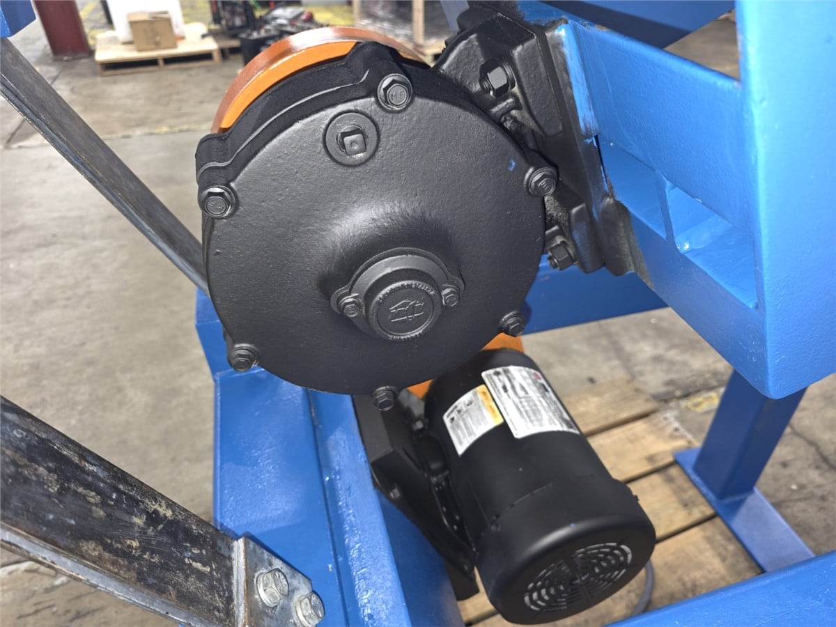 16" x 55" MGB Engineering, Stainless Steel classifier, single stage, 16" deck width, 3/16" screen, 1 HP, 230 - Image 4