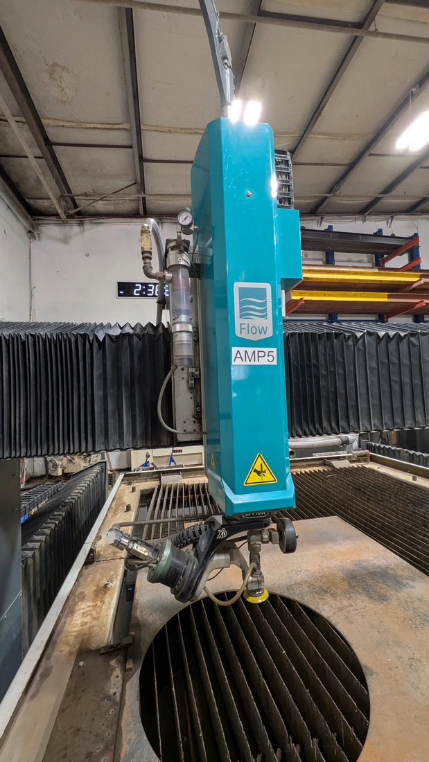 Flow #Mach-500-2020-XD, Waterjet, 6.5' x 6.5' table, 50 HP pump, 87,000 psi, XD 5-Axis cutting head, 460 - Image 5