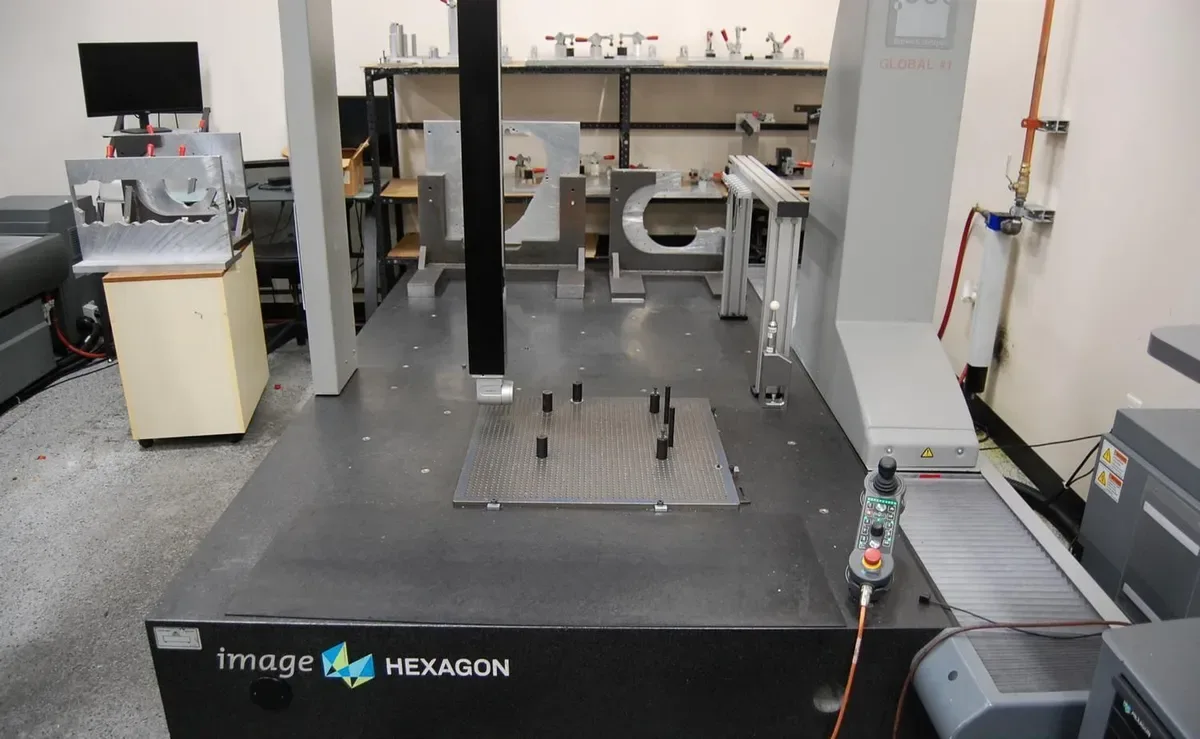 Hexagon #Global-Image-12.15.10, Coordinate Measuring Machine, 47.2" X, 59.1" Y, 39.4" Z, HP-S-X1H scanning - Image 2