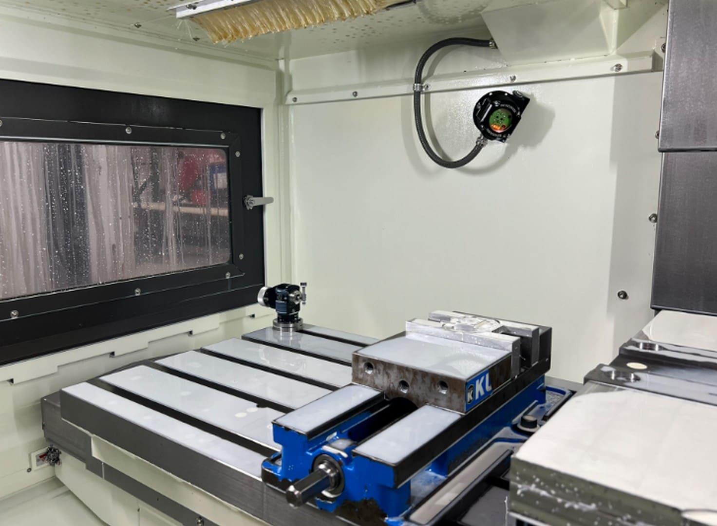 Kitamura #MyCenter-4XV, CNC Vertical Machining Center, 40.2" X, 20.1" Y, 20.1" Z, 15000 RPM, CAT 40, 40 HP - Image 7