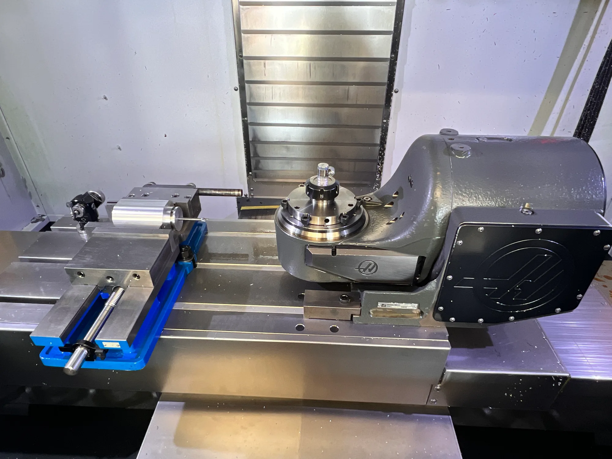 Haas #VF-2SS, CNC Vertical Machining Center, 30" X, 16" Y, 20" Z, 12000 RPM, CAT 40, 24 automatic tool - Image 4